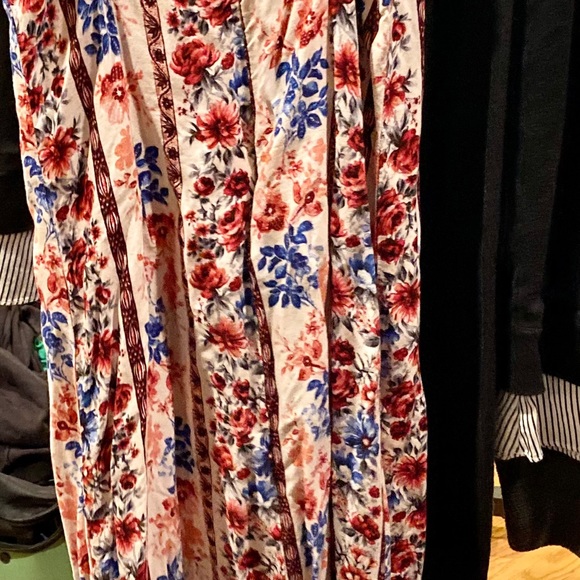 Forever21 Spring Dress Flowers Size Small - Picture 2 of 3